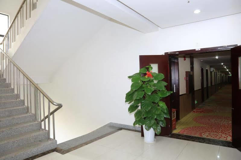 Yongchun Hotel Zhuhai จูไห่ ภายนอก รูปภาพ